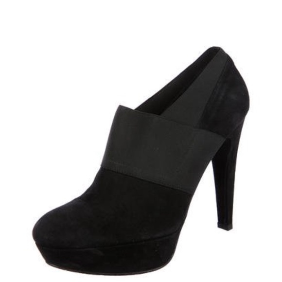 STUART WEITZMAN SUEDE ROUND-TOE ANKLE BOOTIES - Picture 1 of 2
